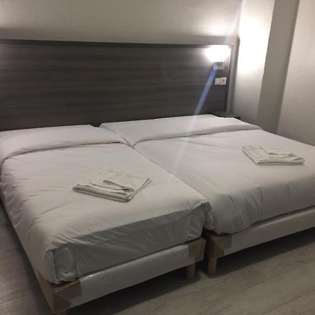 Pax Hotel Paříž Exteriér fotografie