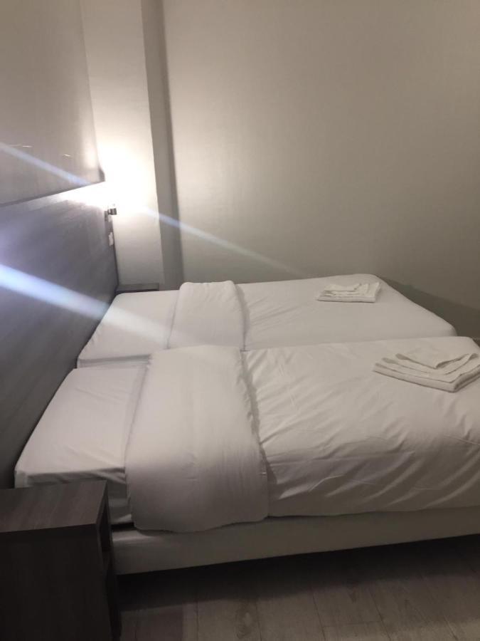 Pax Hotel Paříž Exteriér fotografie